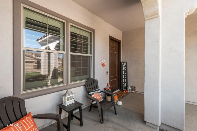 07-Front Porch