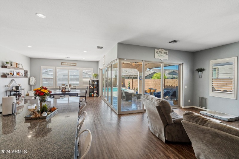 14-Main Living Area