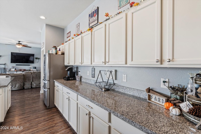 18-Kitchen