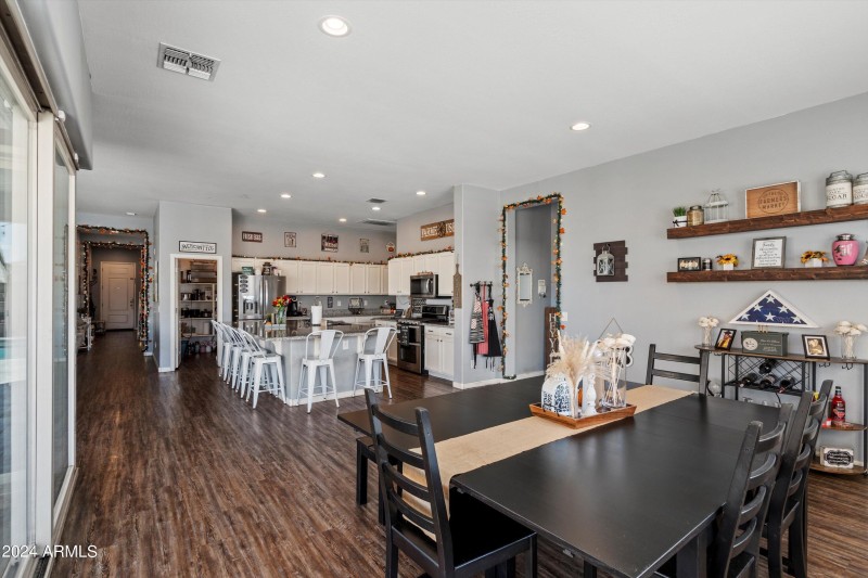 21-Dining to Kitchen