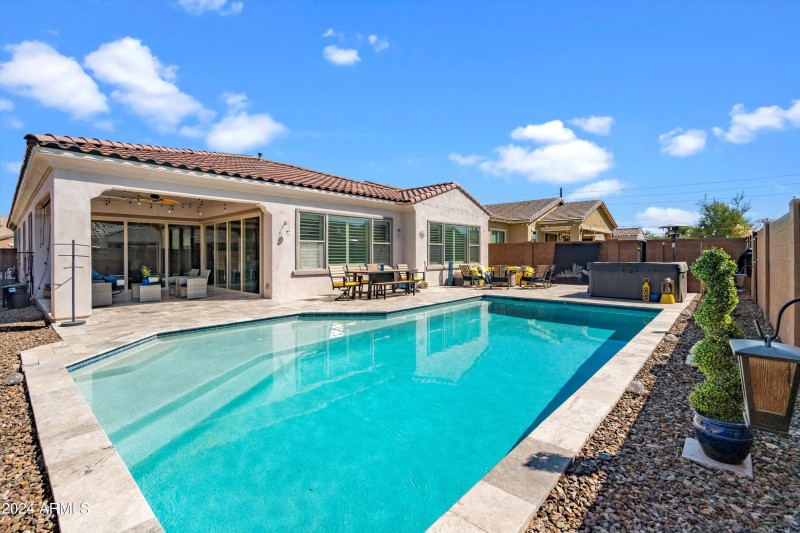 32-Pool Area
