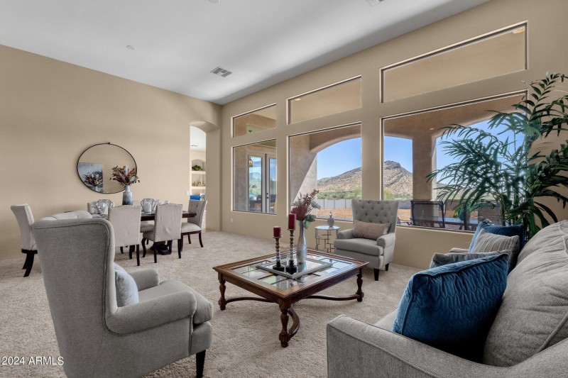 HUGE WINDOWS FOR VIEWS