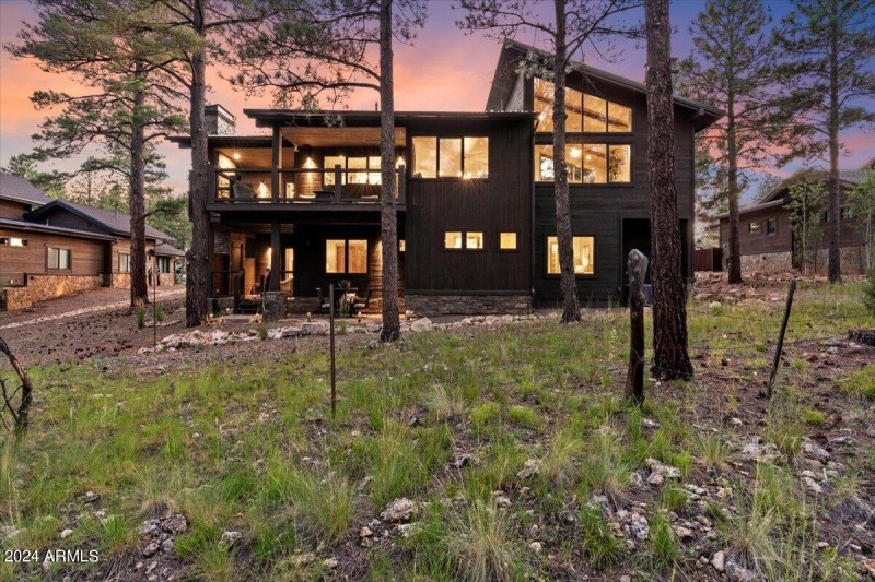 46-Solitaires Canyon Dr Home