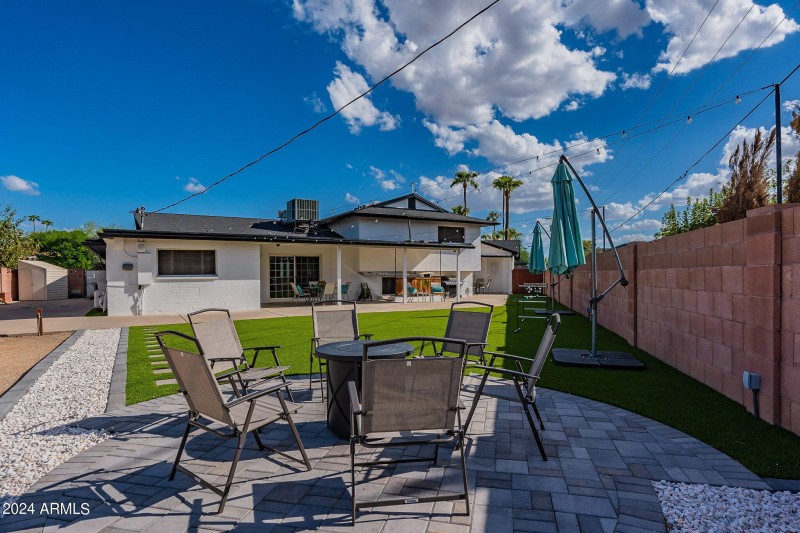 Paver firepit area