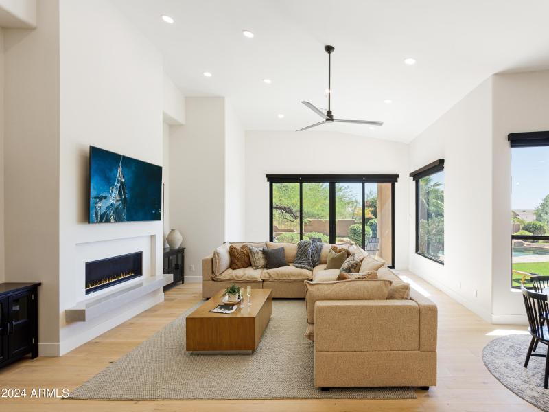 PropertyImageCo_12077ELaurelLn_WEB-32