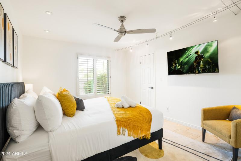 PropertyImageCo_6124EDelcoaAve_WEB-23