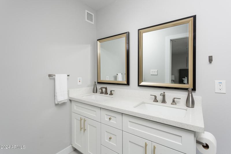 Bathroom-Dual-Vanity-Sinks