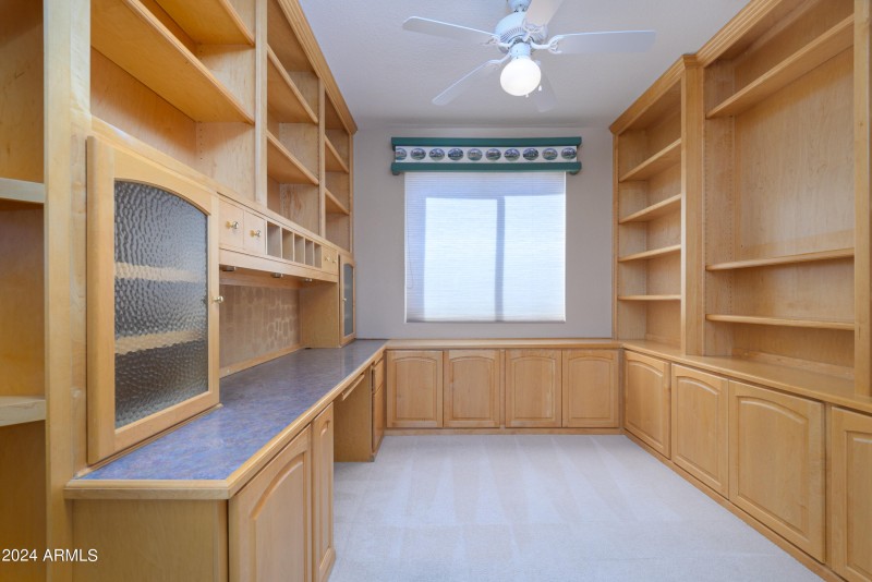 Den w/Built Ins