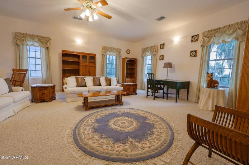 Main House Primary's Sitting Room