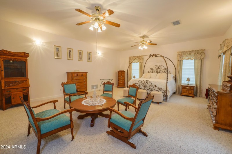 Main House Primary Bedroom