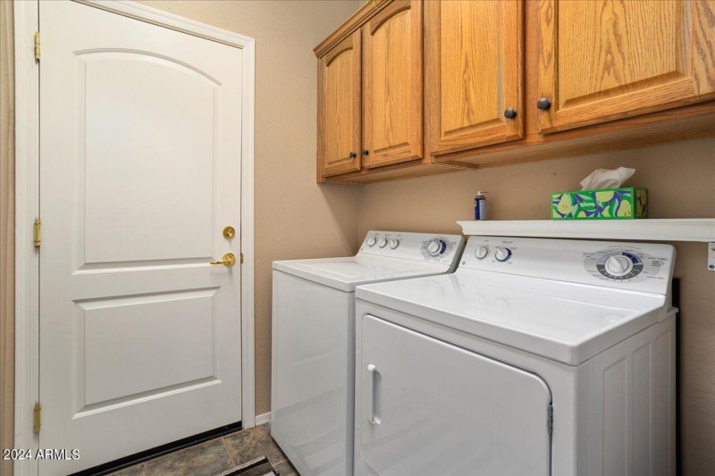 24-Laundry