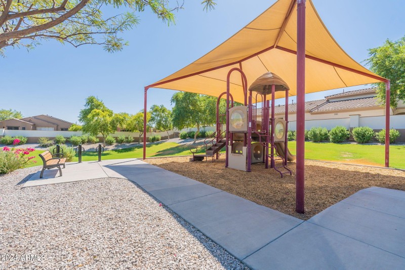 90-web-or-mls-Desert-Comminity-2