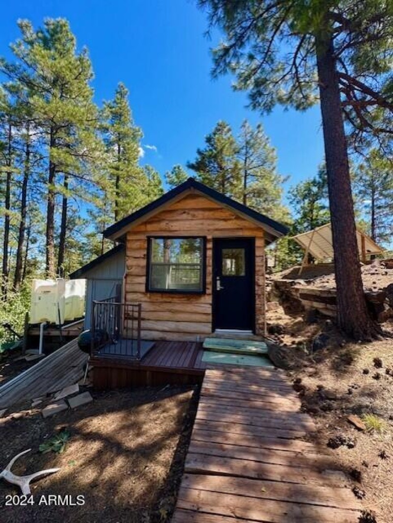 extra bldg bunkhouse