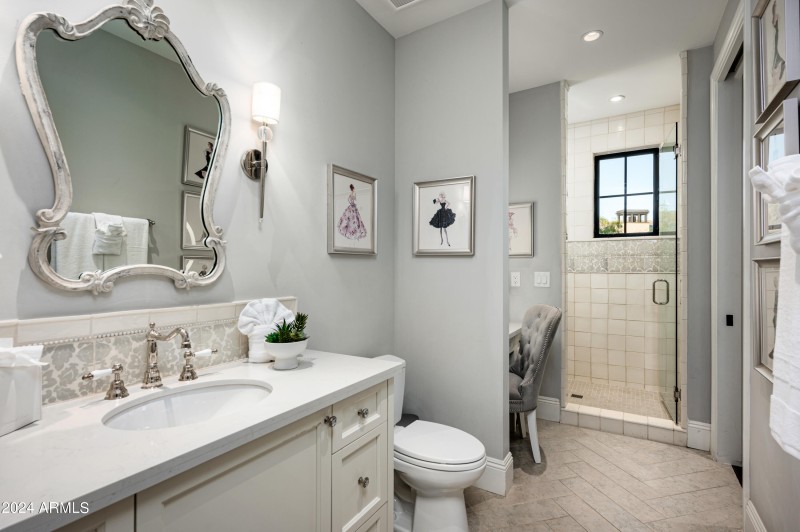 Guest 3 Bath