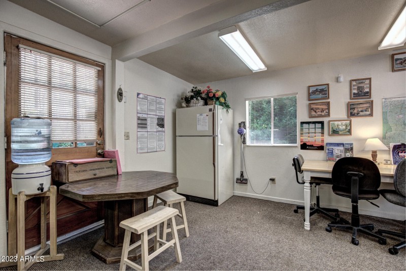 0D0A7687And9more_HR5 copy.jpgps