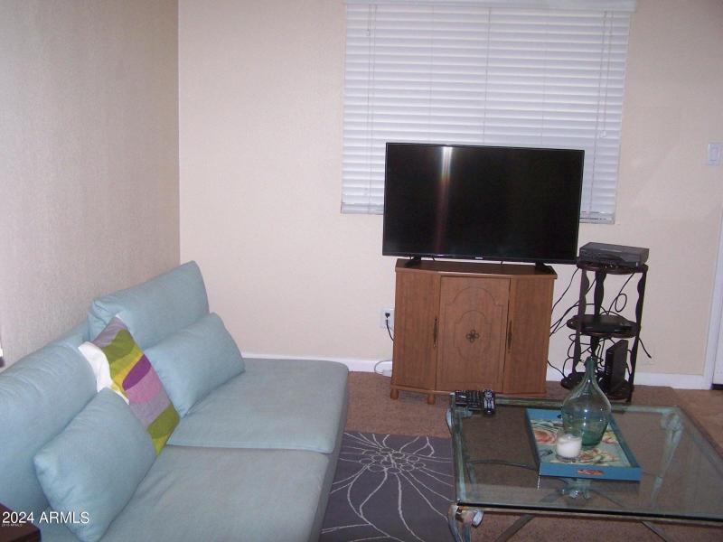 20190110215335380137000000-o