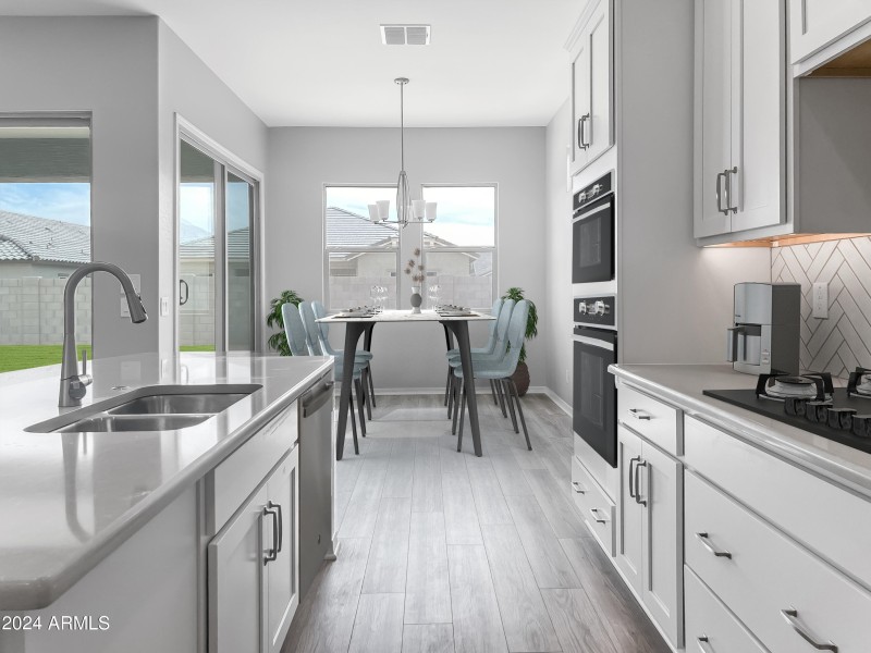 6) KITCHEN