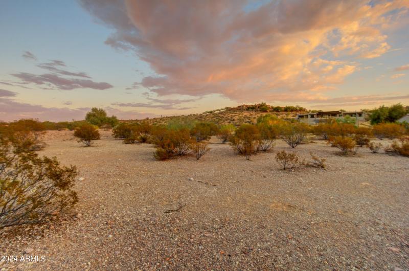 014_Flat Building Lot