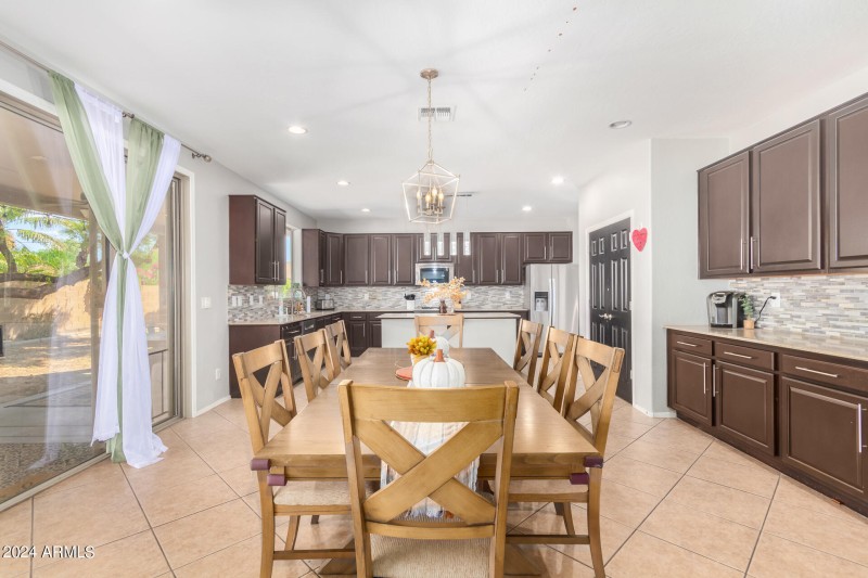 19 - Riordan Ranch 3702