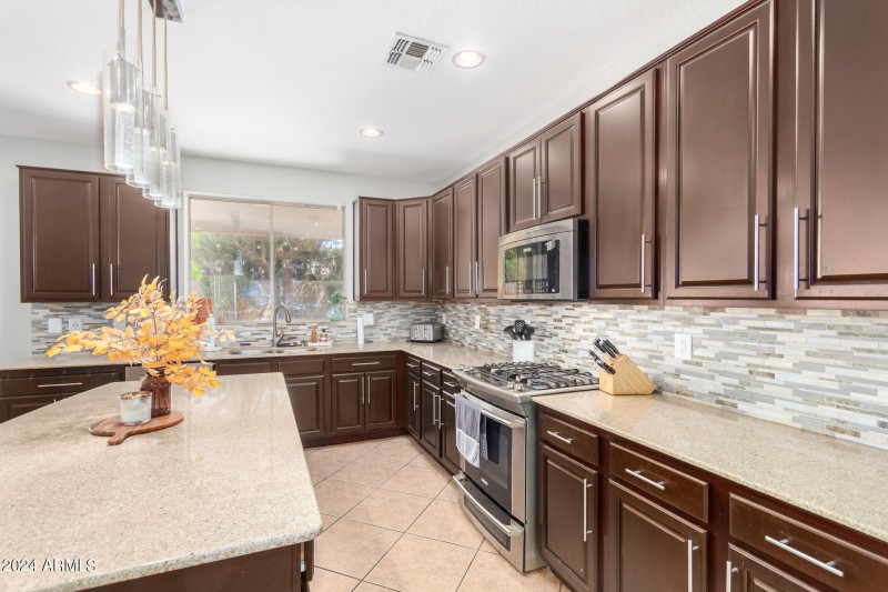 27 - Riordan Ranch 3702