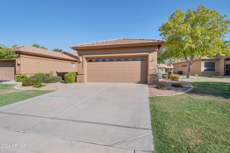 9612 E Champagne Dr