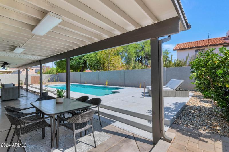 1439 S almar Cir-large-022-023-TOD3395-1