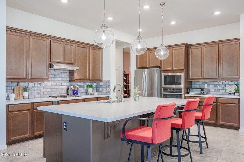 Large Island with Quartz Counters