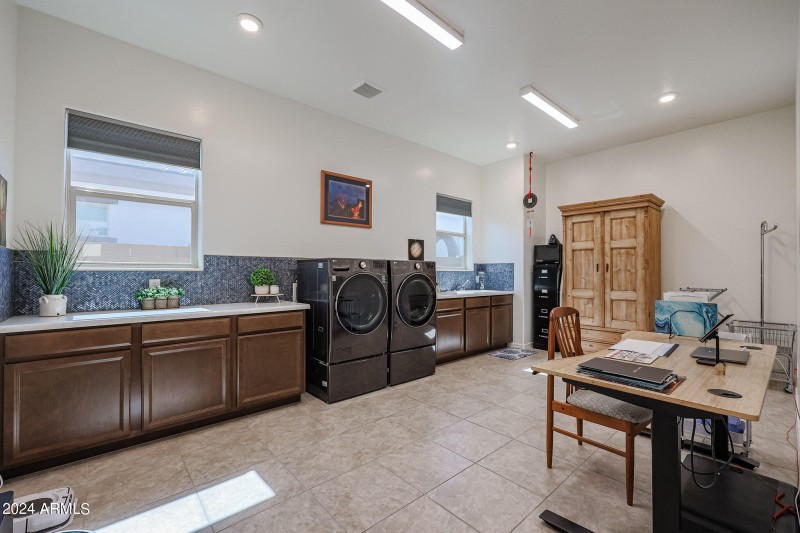 Laundry Room/Hobby Room