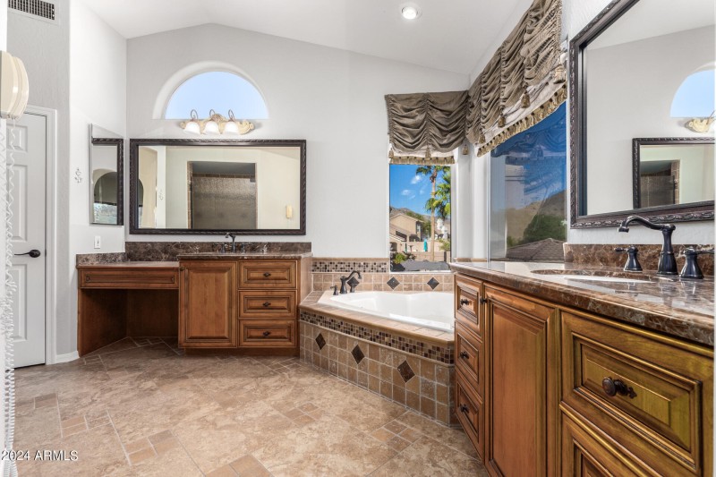 0045-45-Desert Flower