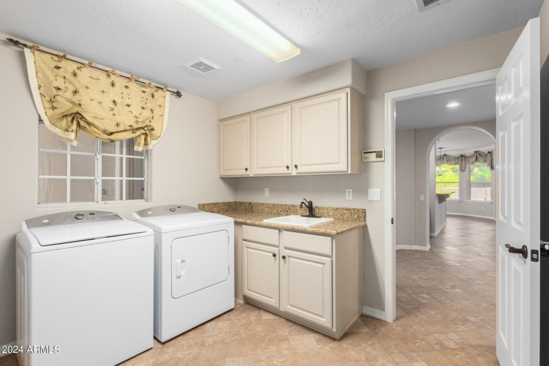 0073-73-Desert Flower