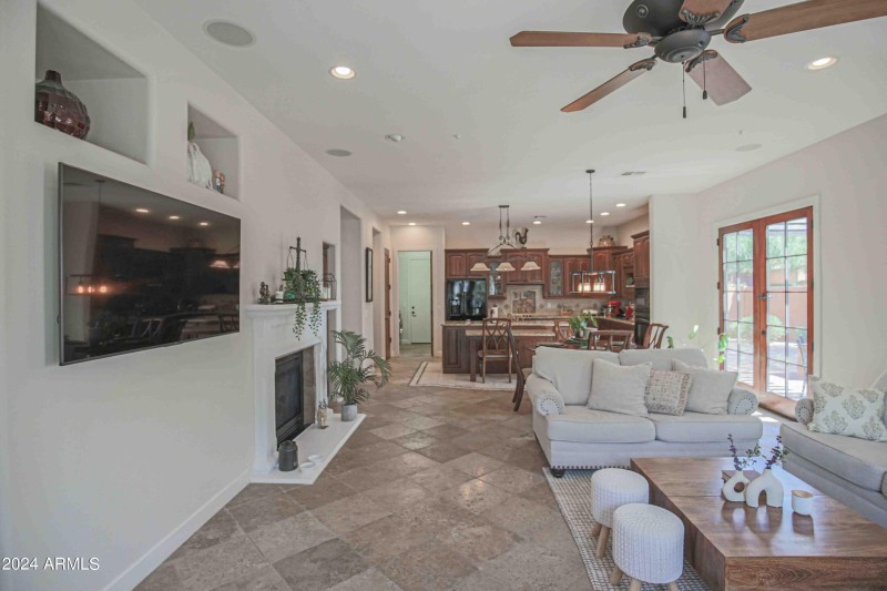 17808 N 57th Place Scottsdale AZ 85254 X