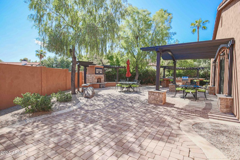 17808 N 57th Place Scottsdale AZ 85254 X