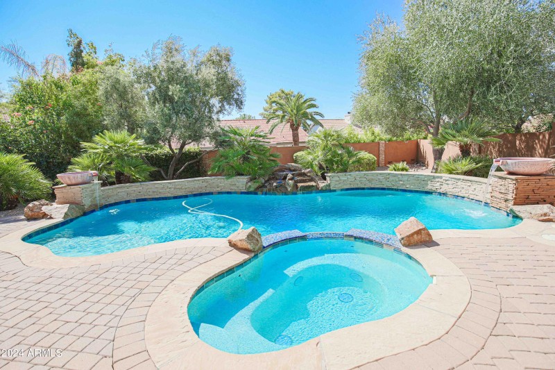 17808 N 57th Place Scottsdale AZ 85254 X