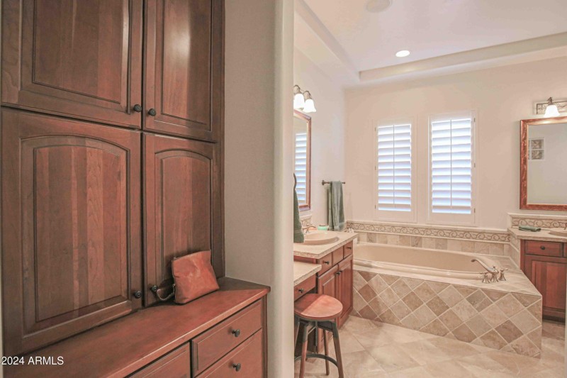 17808 N 57th Place Scottsdale AZ 85254 X