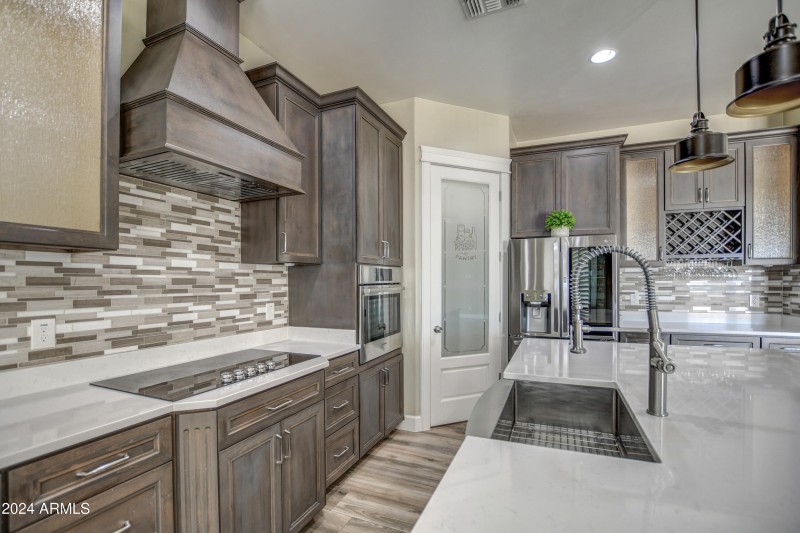 Kitchen 10