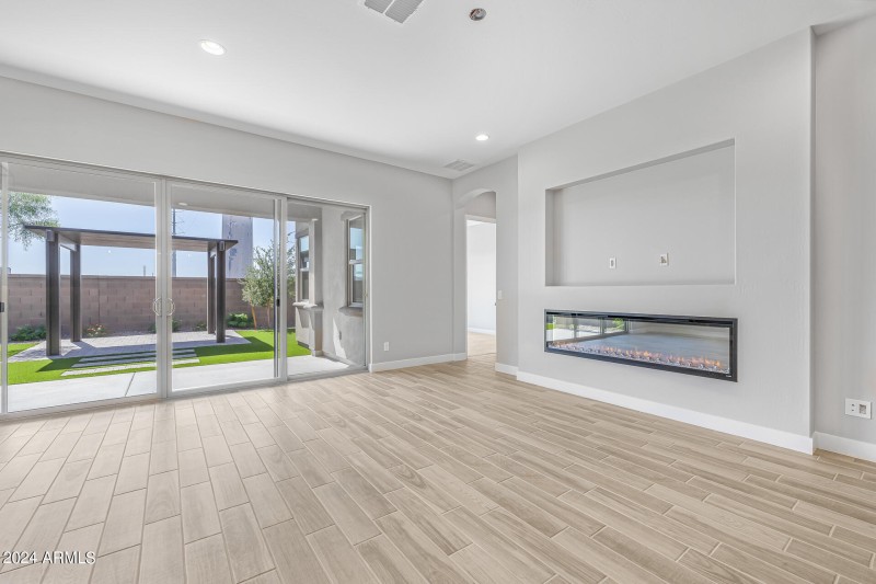 4)GREAT ROOM