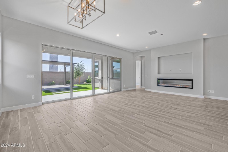 7)GREAT ROOM