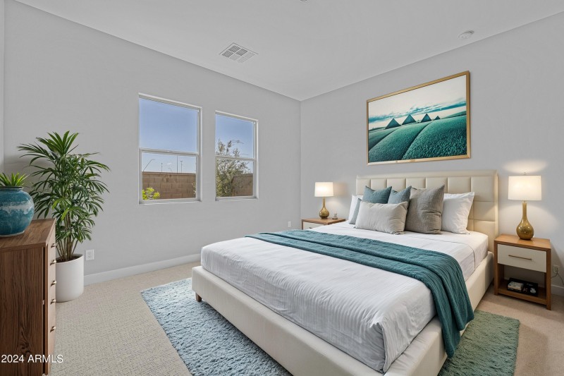 17)MASTER BED_