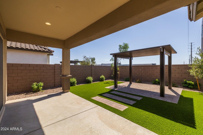 34)BACKYARD