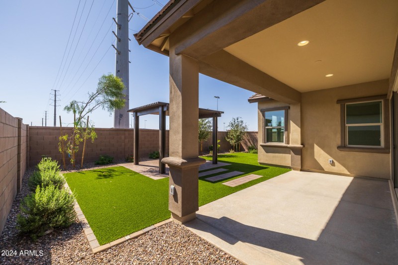 35)BACKYARD