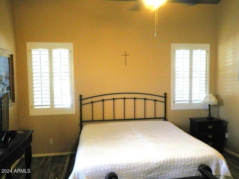 Master king bed, window shutters