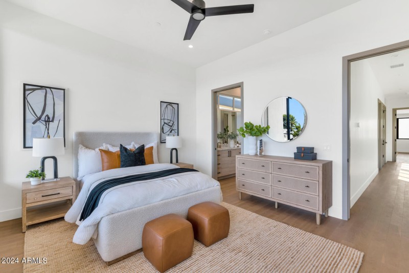 6912 E 2nd St-large-022-022-TOD3647-1500