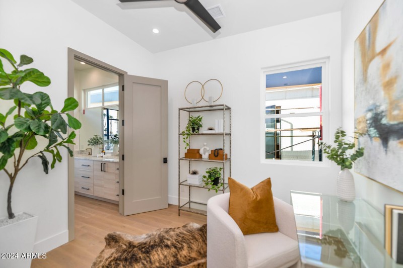 6912 E 2nd St-large-023-011-TOD3649-1500