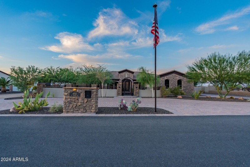 122-web-or-mls-Hombre-twilight-1