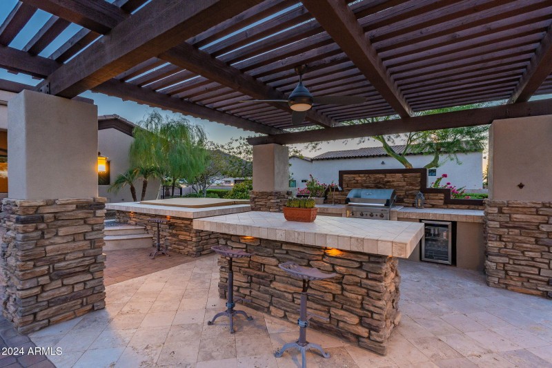 138-web-or-mls-Hombre-twilight-17