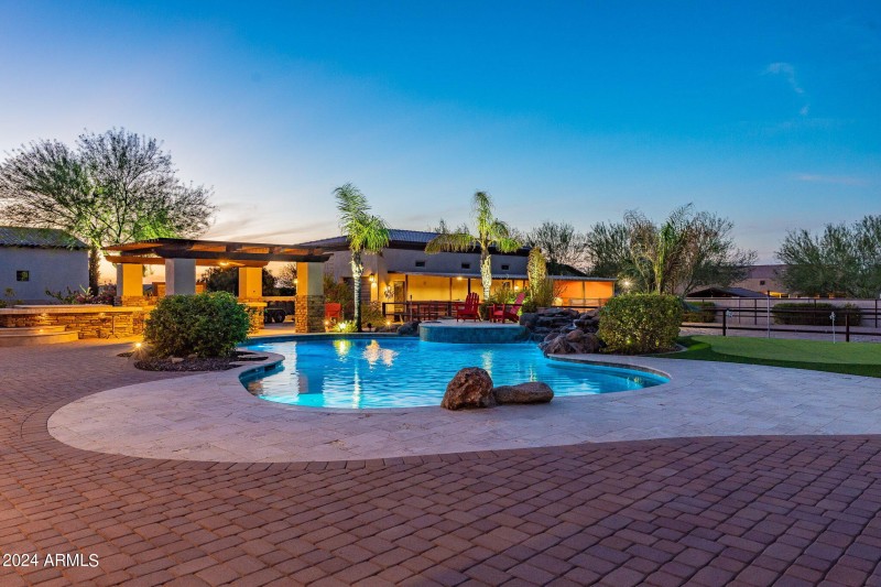 164-web-or-mls-Hombre-twilight-43