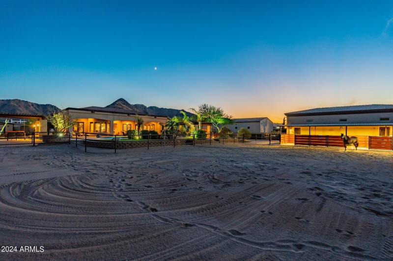 165-web-or-mls-Hombre-twilight-44