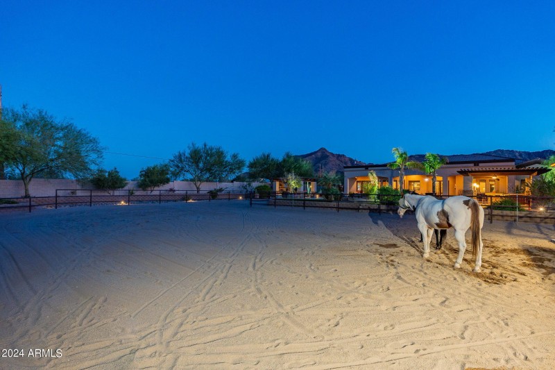 167-web-or-mls-Hombre-twilight-46