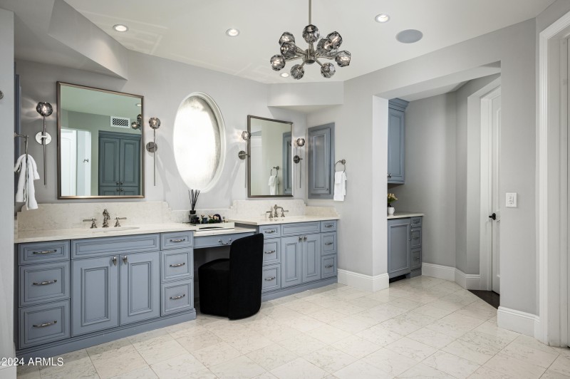 Luxe Primary Bath
