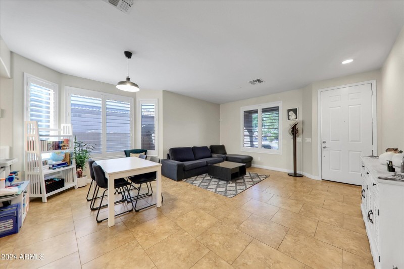 05-21527 N 78th Lane-7